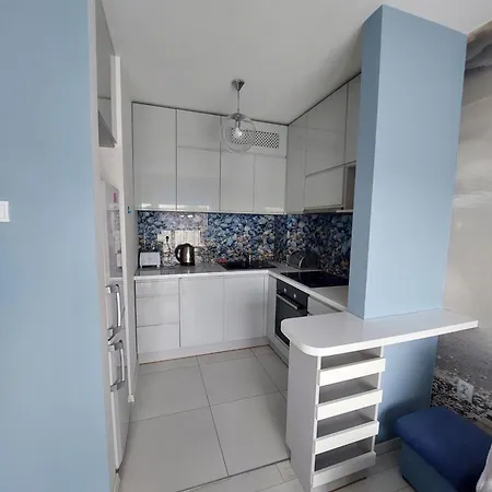 アパート - Strazacka