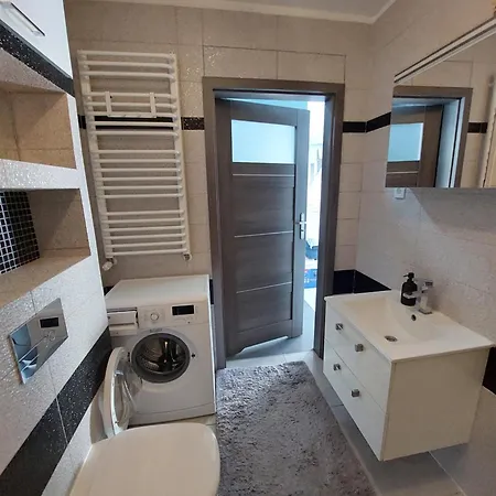 شقة - Strazacka *